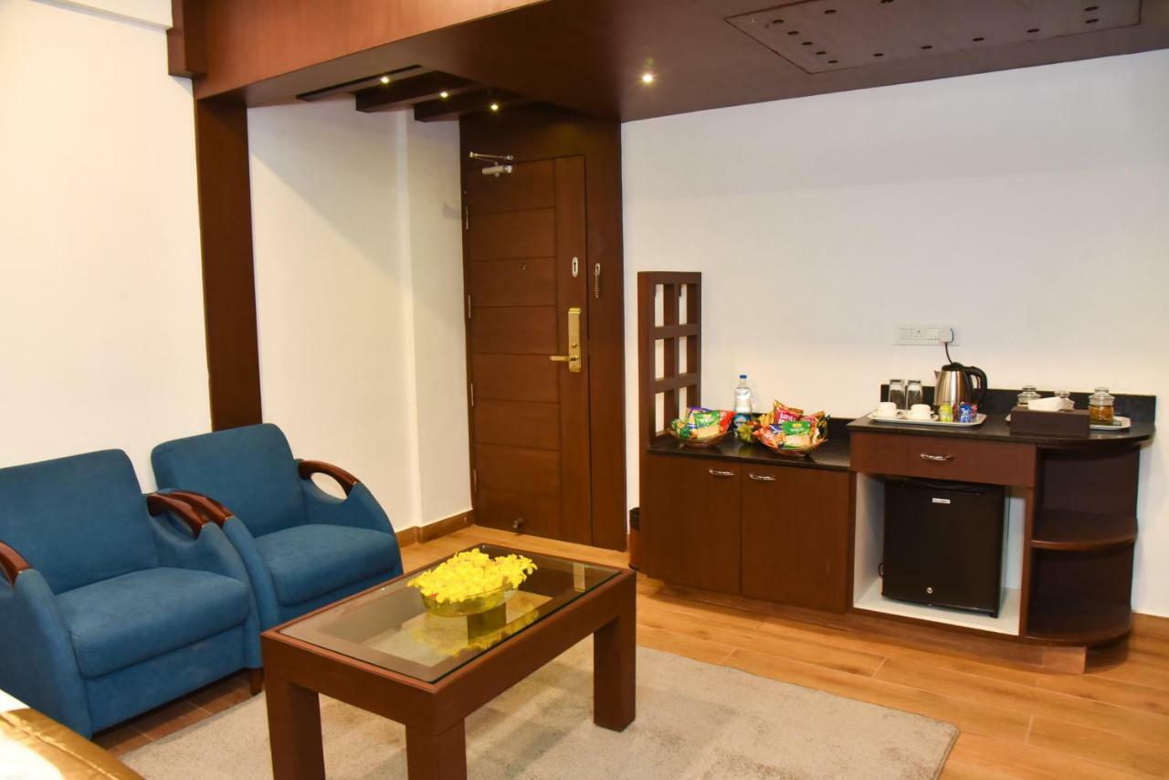 Silver Oak Hotel Mysore Ngoại thất bức ảnh