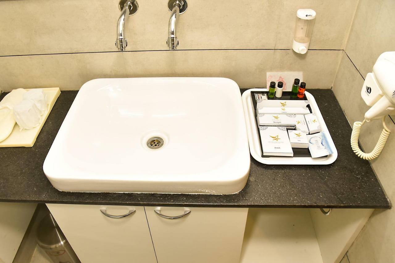 Silver Oak Hotel Mysore Ngoại thất bức ảnh