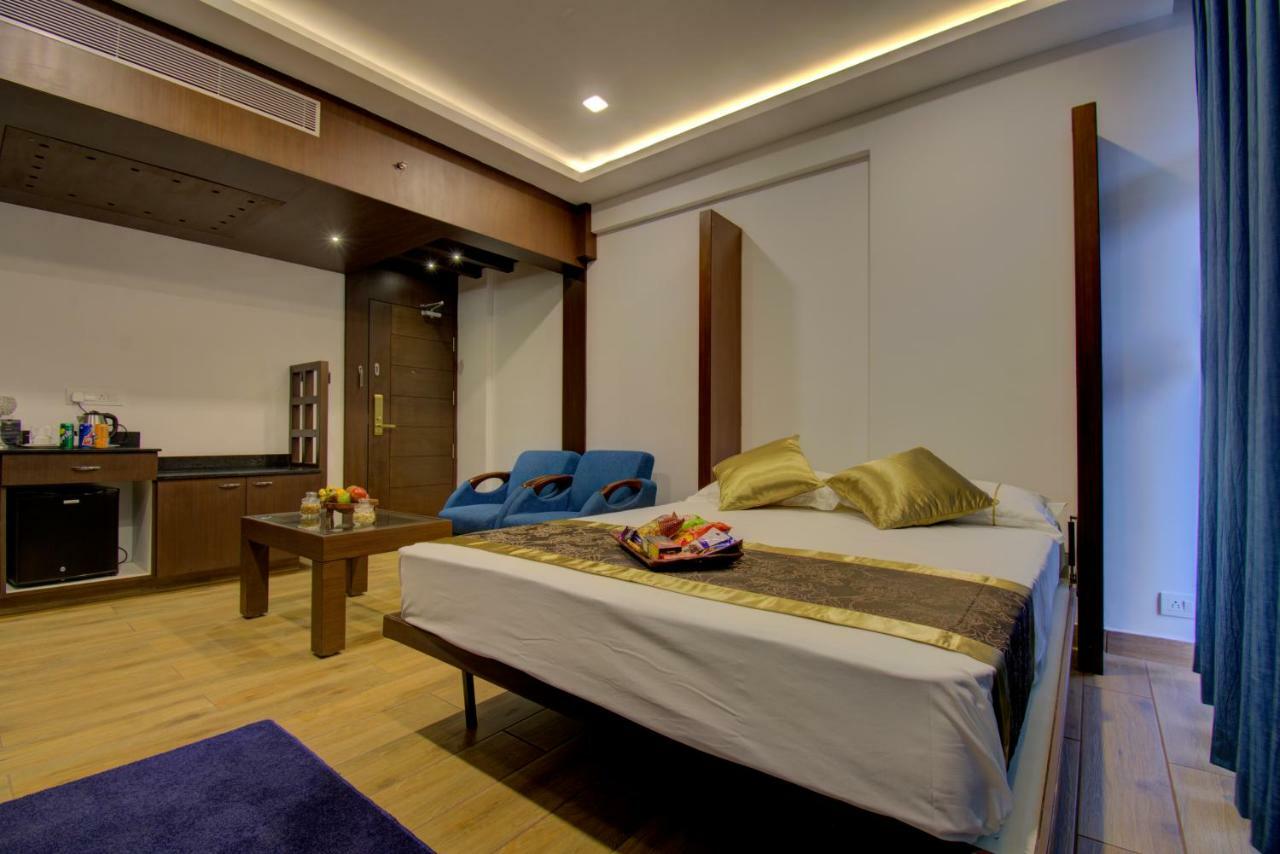 Silver Oak Hotel Mysore Ngoại thất bức ảnh